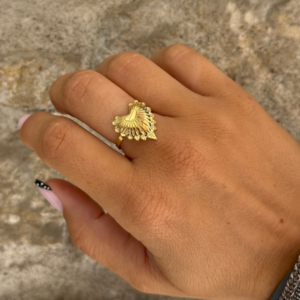 Bague LOVE dorée
